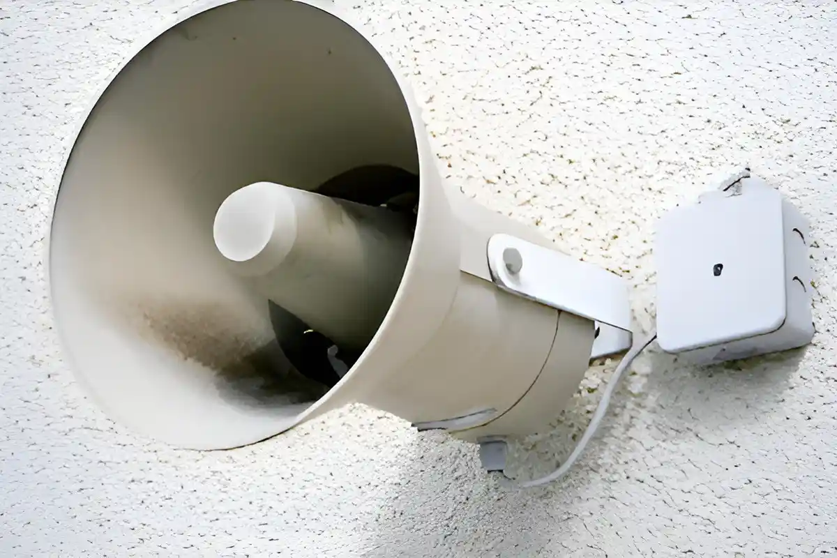 Jednoduchý domácí alarm: Vytvoř si bezpečnostní systém vlastníma rukama