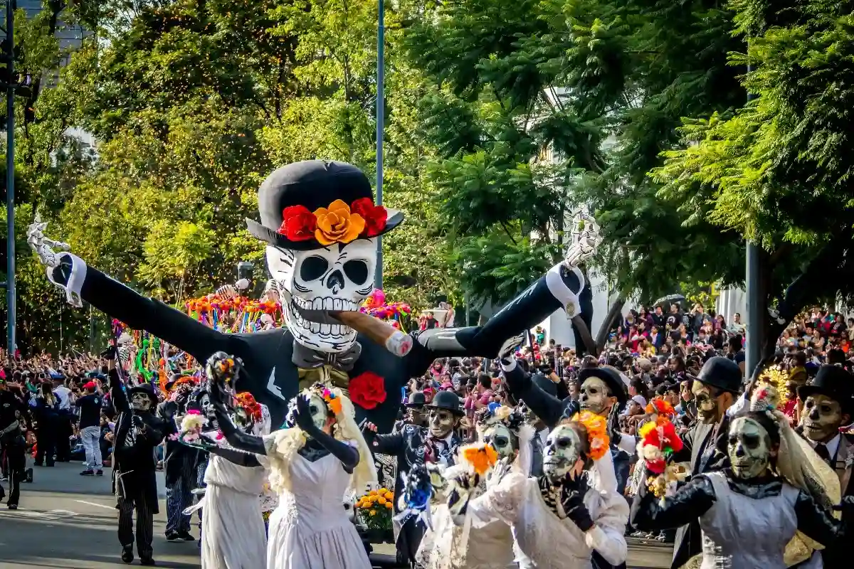 Tradice Halloween v různých zemích: Tři fascinující příklady